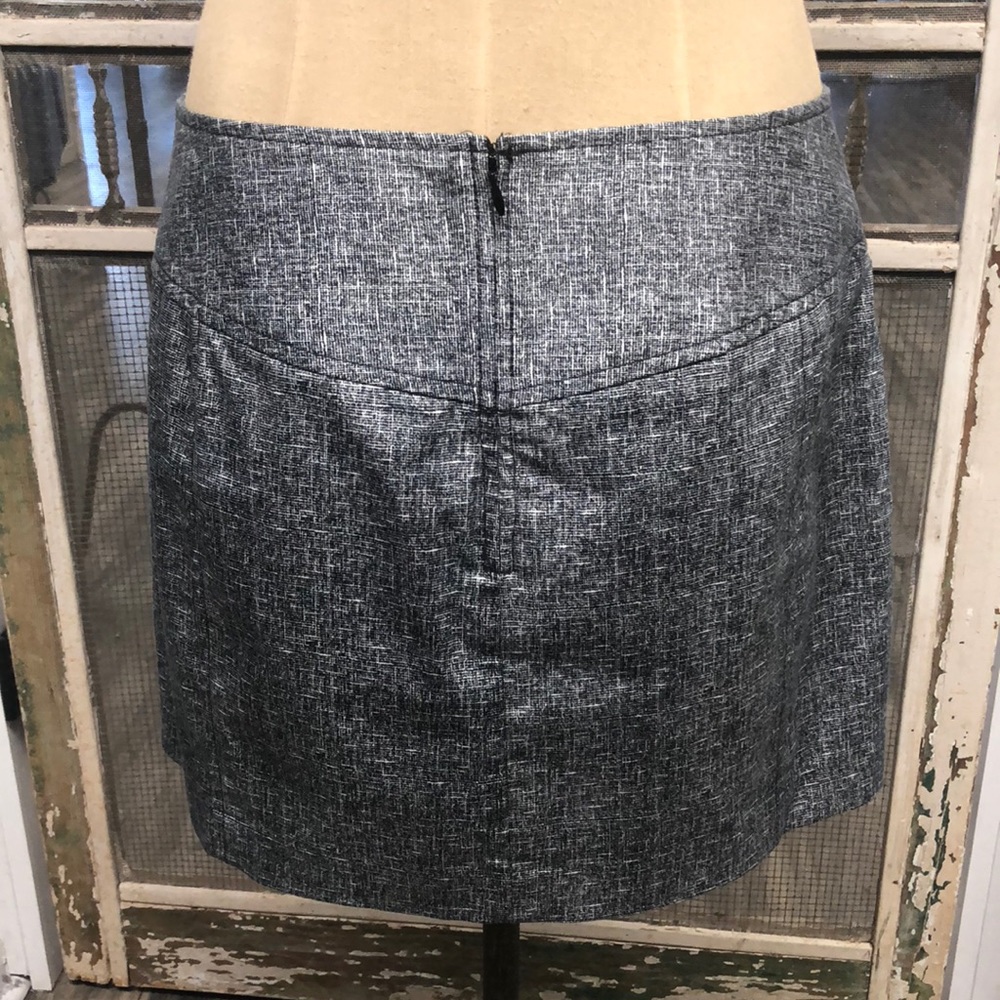 Mini skirt - Picture 3 of 4